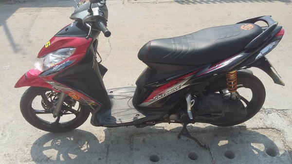 ขาย Suzuki Skydrive ระบบหัวฉีดอัจฉริยะ DCP-FI 125cc. หัวฉีดประหยัดน้ำมัน เครื่องดีมากๆ สวยๆเลยครับ  ติดต่อ 0891123302