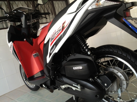 Click125i รุ่นRacing ลายใหม่ วิ่ง3000 ปี58 (ของแถม 4 รายการ)