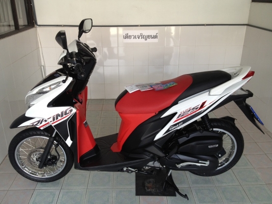 Click125i รุ่นRacing ลายใหม่ วิ่ง3000 ปี58 (ของแถม 4 รายการ)