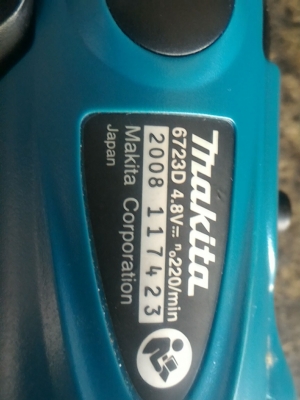 ชุดไขควงไร้สาย Makita ของแท้ ขนาด 4.8 V.   มีดอกเครื่องมือต่างๆให้ครบชุด ชาร์ทและตัวไขควง