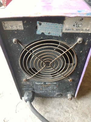 เครื่องเชื่อมไฟฟ้า  DC อินเวอร์ขนาดพกพา ยี่ห้อ IWELD  ปรับกรแสได้ 160 A.  จ่ายไฟฟ้าเชื่อมเป็นแบบ DC เชื่อมง่าย