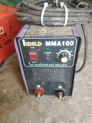 เครื่องเชื่อมไฟฟ้า  DC อินเวอร์ขนาดพกพา ยี่ห้อ IWELD  ปรับกรแสได้ 160 A.  จ่ายไฟฟ้าเชื่อมเป็นแบบ DC เชื่อมง่าย