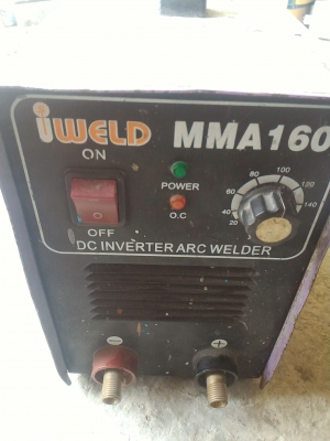 เครื่องเชื่อมไฟฟ้า  DC อินเวอร์ขนาดพกพา ยี่ห้อ IWELD  ปรับกรแสได้ 160 A.  จ่ายไฟฟ้าเชื่อมเป็นแบบ DC เชื่อมง่าย