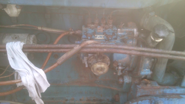 ขายรถไถFORD รุ่น5000  77  กรองเล็ก   มีใบอินวอยพร้อม