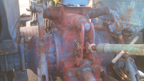 ขายรถไถFORD รุ่น5000  77  กรองเล็ก   มีใบอินวอยพร้อม