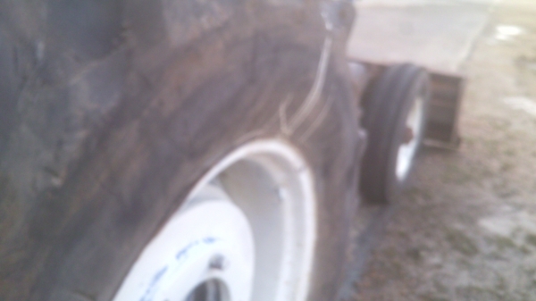 ขายรถไถFORD รุ่น5000  77  กรองเล็ก   มีใบอินวอยพร้อม