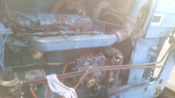 ขายรถไถFORD รุ่น5000  77  กรองเล็ก   มีใบอินวอยพร้อม