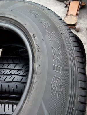 215/70R15 MAXXIS MA-579 ปี13  ชุด 4 เส้น tel.081-427-3941 ไอดีไลน์  0814273941