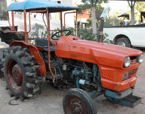KUBOTA L2601 รถพร้อมใช้งานได้เลยครับ เครื่องยนต์ 26 แรง 3 สูบ เครื่องแรงดีไม่มีแตกเยิ้ม อุปกรณ์ มีผานหลัง 3 หางหลังยกขึ้นลงได้ดีปกติ ระบบเกียร์เดินหน้าถอยหลังปกติดี ช่วงล่างแน่นพร้อมใช้งาน เอกสารสัญญาซื้อขาย ราคาต่อรองได้ครับ KUBOTA L2601 รถพร้อมใช้งานได้เลยครับ เครื่องยนต์ 26 แรง 3 สูบ เครื่องแรงดีไม่มีแตกเยิ้ม อุปกรณ์ มีผานหลัง 3 หางหลังยกขึ้นลงได้ดีปกติ ระบบเกียร์เดินหน้าถอยหลังปกติดี ช่วงล่างแน่นพร้อมใช้งาน เอกสารสัญญาซื้อขาย ราคาต่อรองได้ครับ