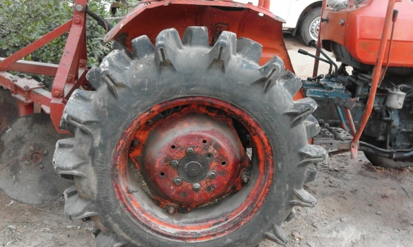 KUBOTA L2601 รถพร้อมใช้งานได้เลยครับ เครื่องยนต์ 26 แรง 3 สูบ เครื่องแรงดีไม่มีแตกเยิ้ม อุปกรณ์ มีผานหลัง 3 หางหลังยกขึ้นลงได้ดีปกติ ระบบเกียร์เดินหน้าถอยหลังปกติดี ช่วงล่างแน่นพร้อมใช้งาน เอกสารสัญญาซื้อขาย ราคาต่อรองได้ครับ KUBOTA L2601 รถพร้อมใช้งานได้เลยครับ เครื่องยนต์ 26 แรง 3 สูบ เครื่องแรงดีไม่มีแตกเยิ้ม อุปกรณ์ มีผานหลัง 3 หางหลังยกขึ้นลงได้ดีปกติ ระบบเกียร์เดินหน้าถอยหลังปกติดี ช่วงล่างแน่นพร้อมใช้งาน เอกสารสัญญาซื้อขาย ราคาต่อรองได้ครับ