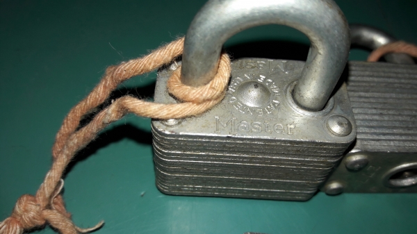 ขายแม่กุญแจMASTER Made in usa.งานเก่าเก็บ ขนาดยาว2" กว้าง1.5"