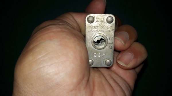 ขายแม่กุญแจMASTER Made in usa.งานเก่าเก็บ ขนาดยาว2" กว้าง1.5"