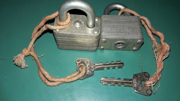 ขายแม่กุญแจMASTER Made in usa.งานเก่าเก็บ ขนาดยาว2" กว้าง1.5"