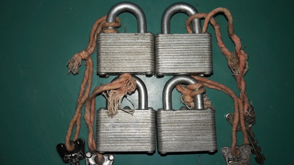 ขายแม่กุญแจMASTER Made in usa.งานเก่าเก็บ ขนาดยาว2" กว้าง1.5"