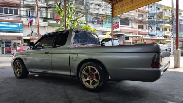 ขออนุญาติขาย MISUBISHI STRADA 2.5 TURBO 3.0 เจ้าของขายเอง ขออนุญาติขาย MISUBISHI STRADA 2.5 TURBO 3.0 เจ้าของขายเอง