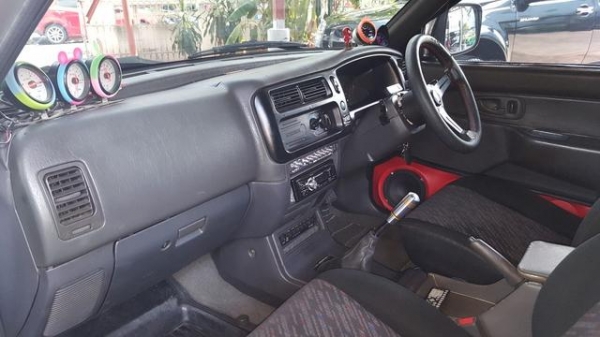 ขออนุญาติขาย MISUBISHI STRADA 2.5 TURBO 3.0 เจ้าของขายเอง ขออนุญาติขาย MISUBISHI STRADA 2.5 TURBO 3.0 เจ้าของขายเอง