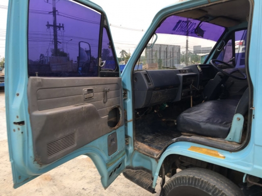 รถอีซูซู 6 ล้อดั้ม NKR เปลื่ยนเครื่อง 110 แรงม้า. ปี 36.    สนใจติดต่อ  081 - 6079515