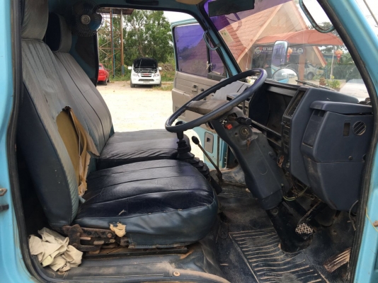 รถอีซูซู 6 ล้อดั้ม NKR เปลื่ยนเครื่อง 110 แรงม้า. ปี 36.    สนใจติดต่อ  081 - 6079515