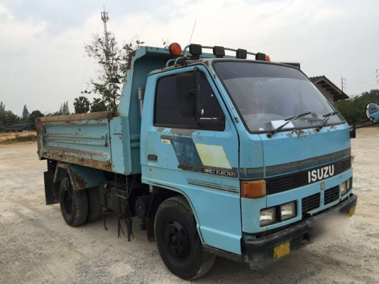 รถอีซูซู 6 ล้อดั้ม NKR เปลื่ยนเครื่อง 110 แรงม้า. ปี 36.    สนใจติดต่อ  081 - 6079515