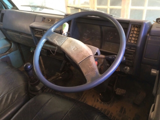 รถอีซูซู 6 ล้อดั้ม NKR เปลื่ยนเครื่อง 110 แรงม้า. ปี 36.    สนใจติดต่อ  081 - 6079515