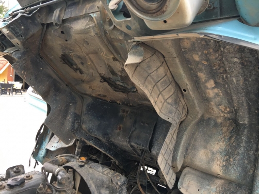 รถอีซูซู 6 ล้อดั้ม NKR เปลื่ยนเครื่อง 110 แรงม้า. ปี 36.    สนใจติดต่อ  081 - 6079515