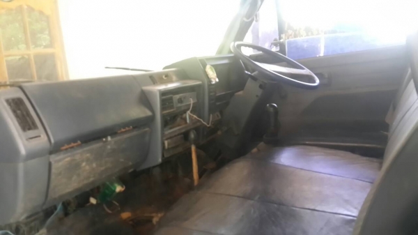 รถอีซูซู 6 ล้อดั้ม NKR เปลื่ยนเครื่อง 110 แรงม้า. ปี 36.    สนใจติดต่อ  081 - 6079515