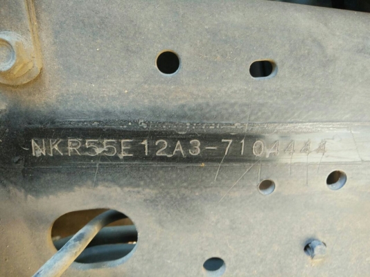 รถอีซูซุ 4 ล้อ NKR 88 แรงม้า. ปี 47.    สนใจติดต่อ  081 - 6079515