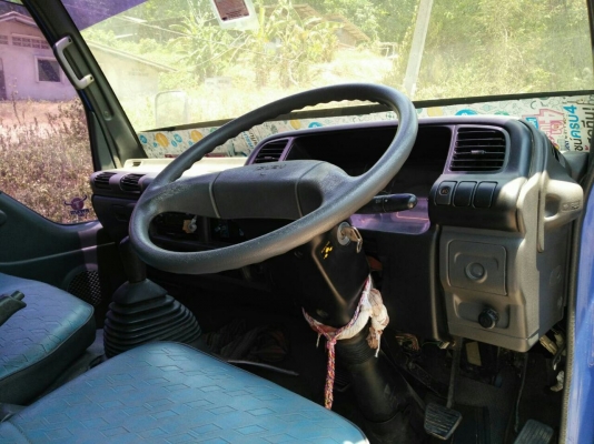 รถอีซูซุ 4 ล้อ NKR 88 แรงม้า. ปี 47.    สนใจติดต่อ  081 - 6079515