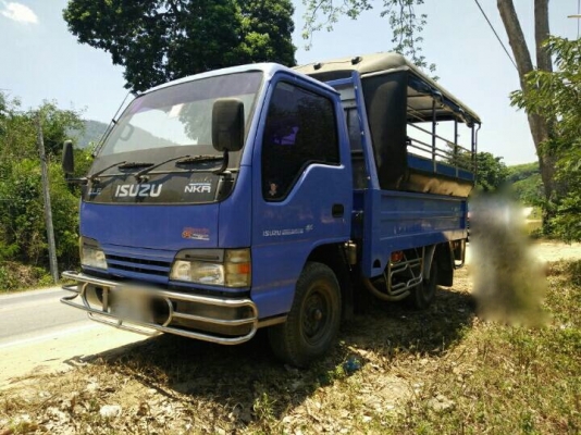 รถอีซูซุ 4 ล้อ NKR 88 แรงม้า. ปี 47.    สนใจติดต่อ  081 - 6079515