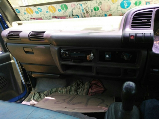 รถอีซูซุ 4 ล้อ NKR 88 แรงม้า. ปี 47.    สนใจติดต่อ  081 - 6079515