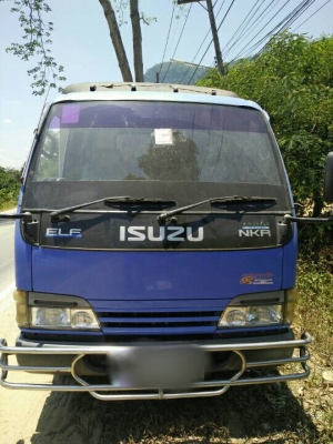 รถอีซูซุ 4 ล้อ NKR 88 แรงม้า. ปี 47.    สนใจติดต่อ  081 - 6079515