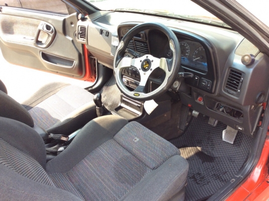 ขายรถ ฮุนได สคูป สปอร์ต 2ประตู ปี93 เครื่องหัวฉีด 1.5 เกียร์ธรรมดา ติดแก๊สLPG เพาเวอร์ กระจกไฟฟ้า ภายในสวยๆเดิมๆเบาะสวยไม่มีขาด แอร์เย็น วิทยุCD ตัวถังเดิมๆสีสด ชุดแต่งรอบคัน แม็ก15" ตัวนี้หายาก รถพร้อมใช้ครับ ภาษีไม่ขาด ขับกลับได้เลยครับ