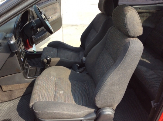 ขายรถ ฮุนได สคูป สปอร์ต 2ประตู ปี93 เครื่องหัวฉีด 1.5 เกียร์ธรรมดา ติดแก๊สLPG เพาเวอร์ กระจกไฟฟ้า ภายในสวยๆเดิมๆเบาะสวยไม่มีขาด แอร์เย็น วิทยุCD ตัวถังเดิมๆสีสด ชุดแต่งรอบคัน แม็ก15" ตัวนี้หายาก รถพร้อมใช้ครับ ภาษีไม่ขาด ขับกลับได้เลยครับ