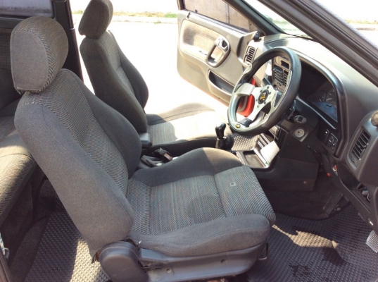 ขายรถ ฮุนได สคูป สปอร์ต 2ประตู ปี93 เครื่องหัวฉีด 1.5 เกียร์ธรรมดา ติดแก๊สLPG เพาเวอร์ กระจกไฟฟ้า ภายในสวยๆเดิมๆเบาะสวยไม่มีขาด แอร์เย็น วิทยุCD ตัวถังเดิมๆสีสด ชุดแต่งรอบคัน แม็ก15" ตัวนี้หายาก รถพร้อมใช้ครับ ภาษีไม่ขาด ขับกลับได้เลยครับ