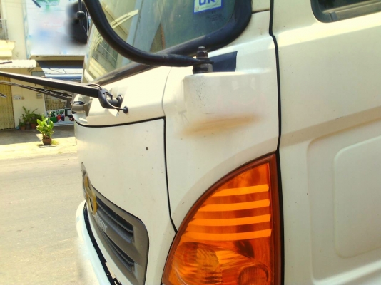 รถฮีโน่ 6 ล้อรั้ว ( ไม่ดั้ม ) FC4J  150 แรงม้า ปี 47.    สนใจติดต่อ  081 - 6079515