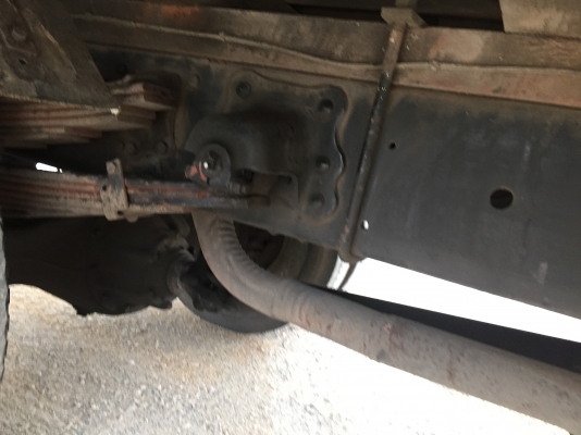 รถฮีโน่ 6 ล้อรั้ว ( ไม่ดั้ม ) FC4J  150 แรงม้า ปี 47.    สนใจติดต่อ  081 - 6079515