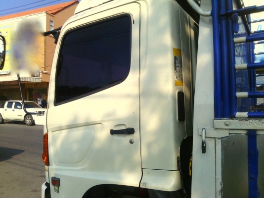 รถฮีโน่ 6 ล้อรั้ว ( ไม่ดั้ม ) FC4J  150 แรงม้า ปี 47.    สนใจติดต่อ  081 - 6079515