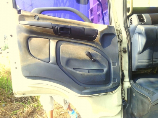 รถฮีโน่ 6 ล้อรั้ว ( ไม่ดั้ม ) FC4J  150 แรงม้า ปี 47.    สนใจติดต่อ  081 - 6079515