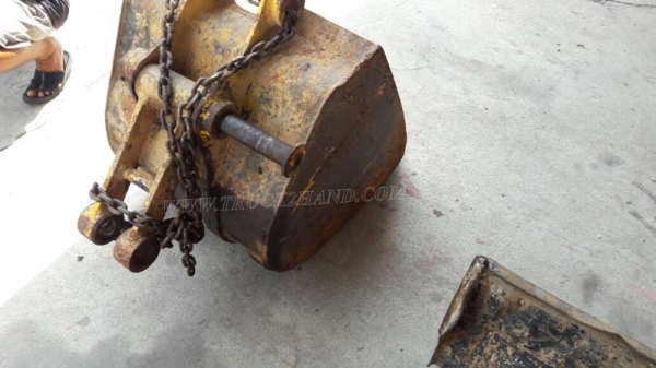 รถแบคโฮ KOMATSU PC 50UU มีหัวคลีบไม้และอ๋อยและบุ๋นกี๋แถมให้ พร้อมอะหลั่ย