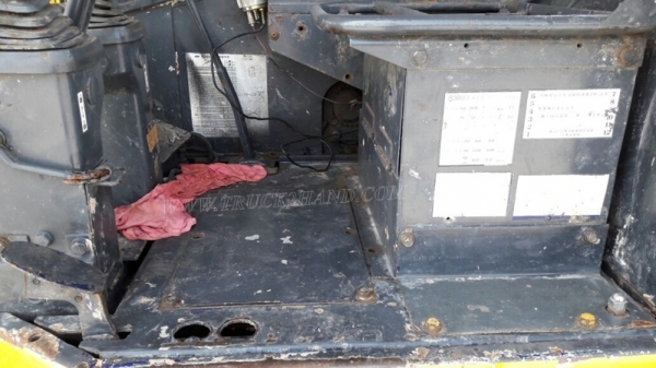 รถแบคโฮ KOMATSU PC 50UU มีหัวคลีบไม้และอ๋อยและบุ๋นกี๋แถมให้ พร้อมอะหลั่ย