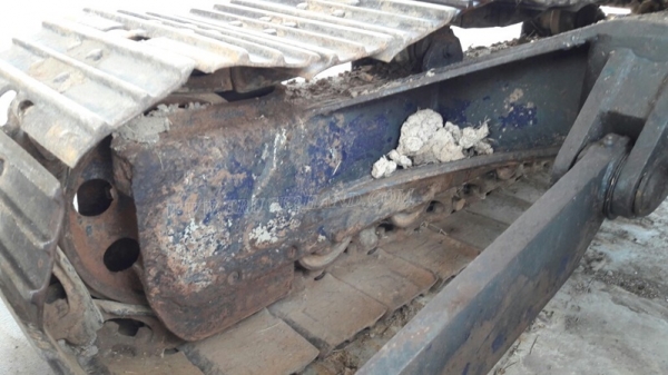 รถแบคโฮ KOMATSU PC 50UU มีหัวคลีบไม้และอ๋อยและบุ๋นกี๋แถมให้ พร้อมอะหลั่ย