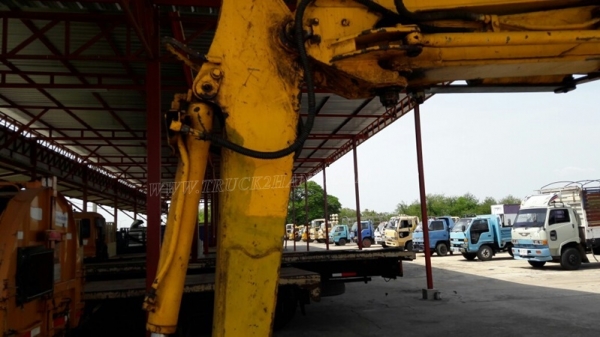 รถแบคโฮ KOMATSU PC 50UU มีหัวคลีบไม้และอ๋อยและบุ๋นกี๋แถมให้ พร้อมอะหลั่ย