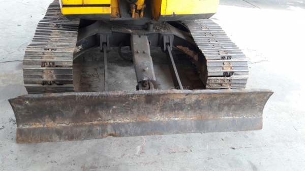 รถแบคโฮ KOMATSU PC 50UU มีหัวคลีบไม้และอ๋อยและบุ๋นกี๋แถมให้ พร้อมอะหลั่ย