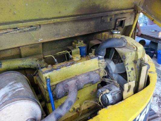 รถแบคโฮ KOMATSU PC 50UU มีหัวคลีบไม้และอ๋อยและบุ๋นกี๋แถมให้ พร้อมอะหลั่ย