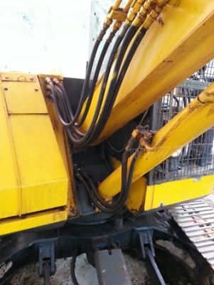 รถแบคโฮ KOMATSU PC 50UU มีหัวคลีบไม้และอ๋อยและบุ๋นกี๋แถมให้ พร้อมอะหลั่ย