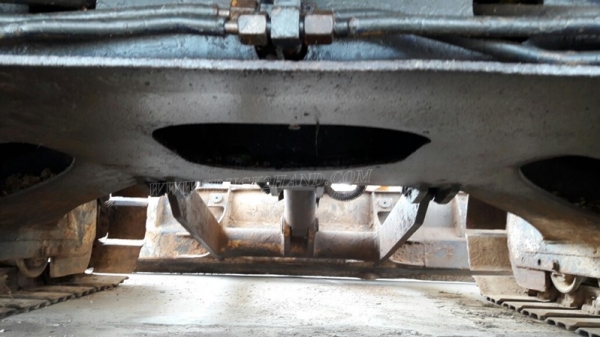 รถแบคโฮ KOMATSU PC 50UU มีหัวคลีบไม้และอ๋อยและบุ๋นกี๋แถมให้ พร้อมอะหลั่ย