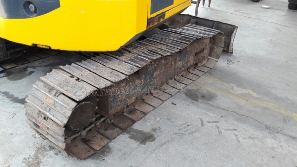 รถแบคโฮ KOMATSU PC 50UU มีหัวคลีบไม้และอ๋อยและบุ๋นกี๋แถมให้ พร้อมอะหลั่ย