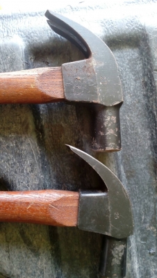 ขายค้อนตราเหรียญทองขนาด27mmขนาด25mm.Made in W-GERMANY.