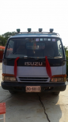 ขายรถ6ล้อดั้ม isuzu npr 120แรงท้ายF เครื่องดี คัชซีสวย ทะเบียนไม่ขาดเอกสารพร้อม สนใจ 099-2489947