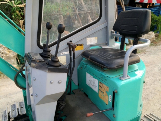 ขายรถแบคโฮ รถนำเข้าจากญี่ปุ่น ติดต่อ 086-775-7900, 086-324-1992